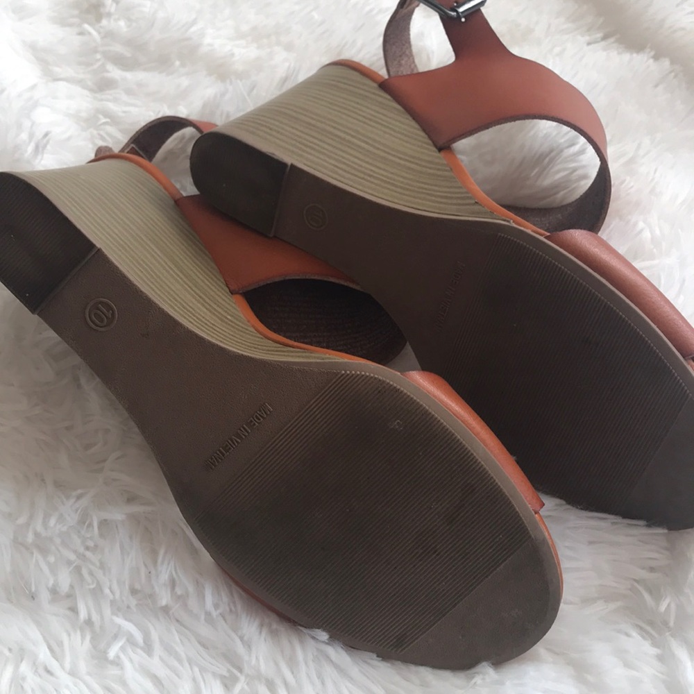 Old Navy Slingback Wedge Sandals Size 10 - Picture 5 of 8